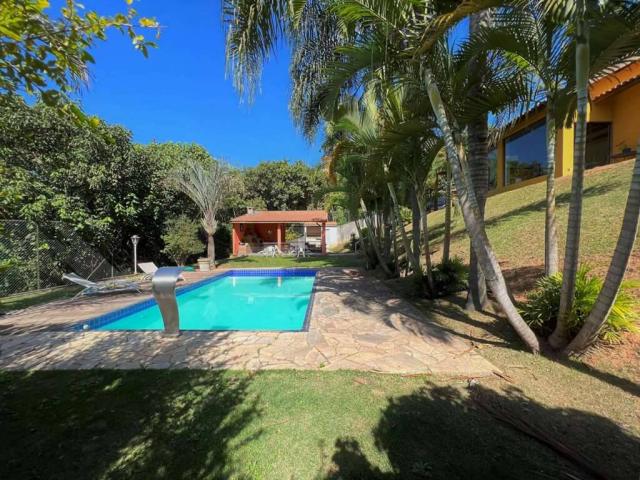 Casa em Bolsão para Venda em Carapicuíba - 1